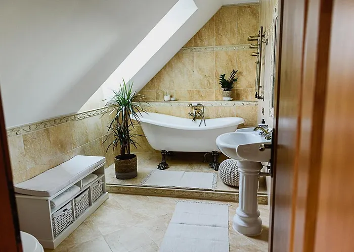 Dom W Chmurach בית נופש *